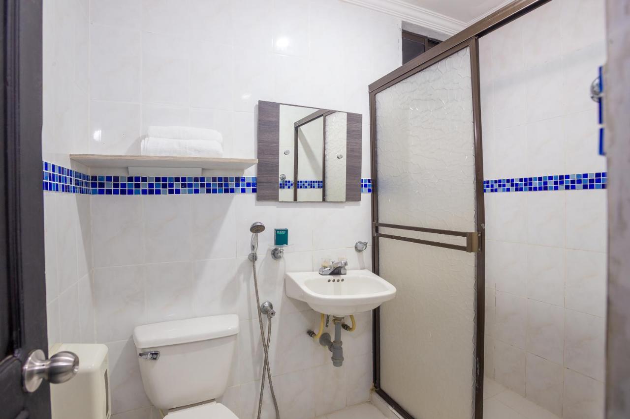Ayenda Casa Real Hotel Monteria Exterior photo