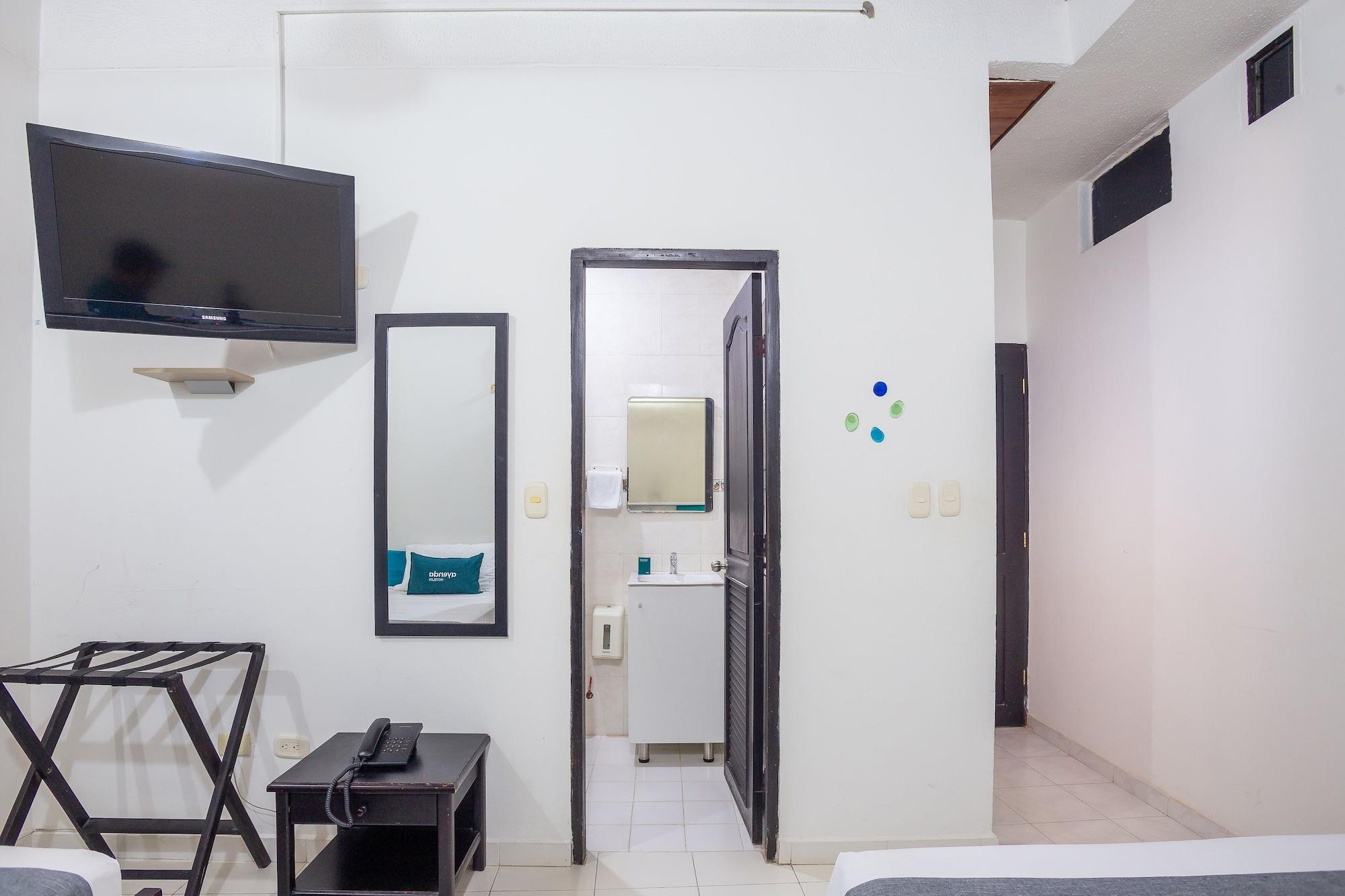 Ayenda Casa Real Hotel Monteria Exterior photo
