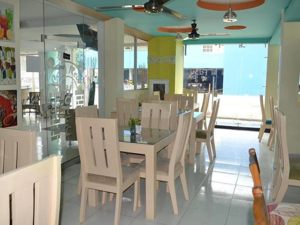 Ayenda Casa Real Hotel Monteria Exterior photo